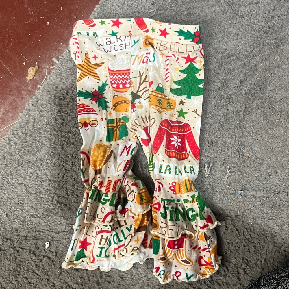 Festive Holiday Print Ruffle Pants - Picture 4 of 4